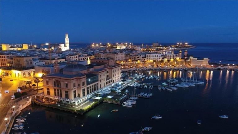 maison Nicolai_ centro città, area molto fornita!! Bari Extérieur photo